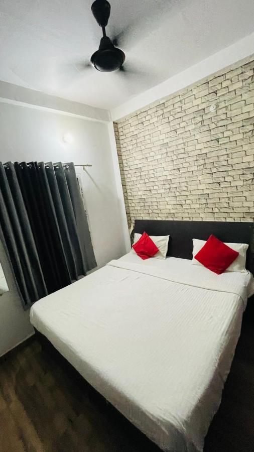 Hotel Pacific Grey By Wb Inn Lucknow Eksteriør bilde