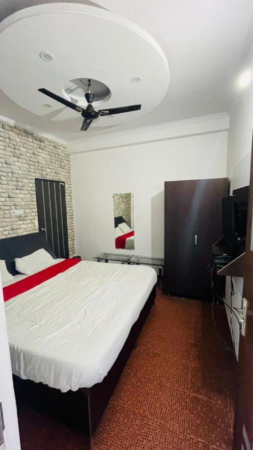 Hotel Pacific Grey By Wb Inn Lucknow Eksteriør bilde