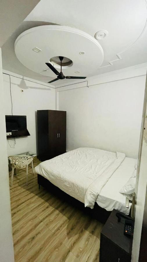 Hotel Pacific Grey By Wb Inn Lucknow Eksteriør bilde