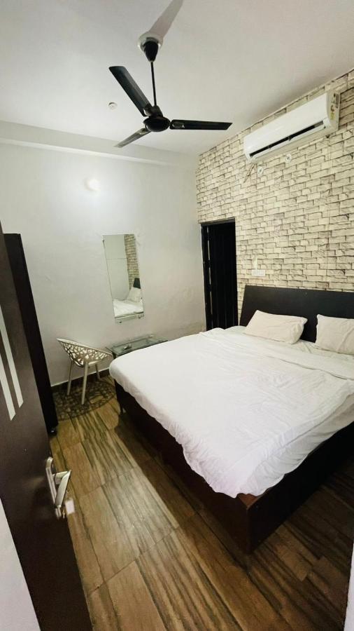 Hotel Pacific Grey By Wb Inn Lucknow Eksteriør bilde